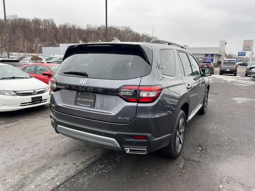 2023 Honda Pilot Elite