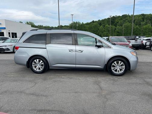 Silver 2016 Honda Odyssey EX-L