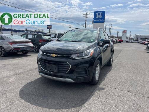 Mosaic Black Metallic 2022 Chevrolet Trax LT