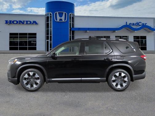 Crystal Black Pearl 2026 Honda Pilot Elite