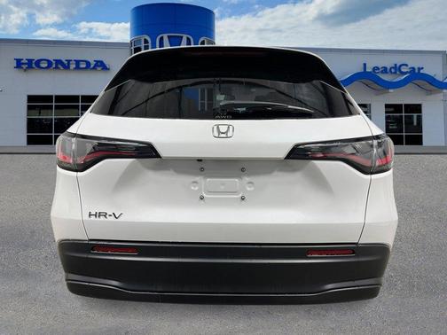 Platinum White Pearl 2027 Honda HR-V LX