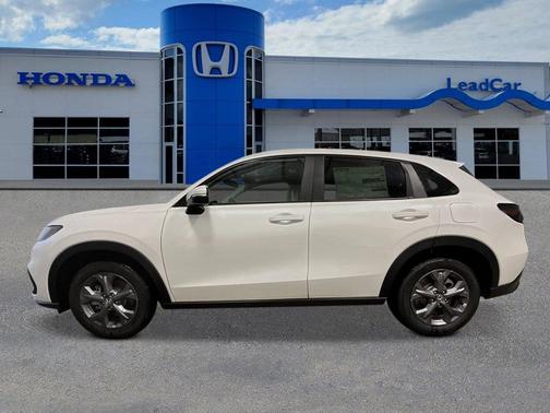 Platinum White Pearl 2027 Honda HR-V LX