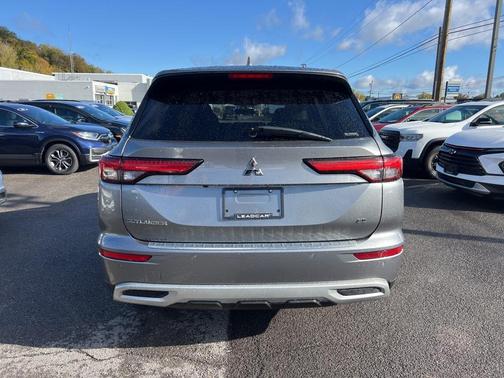 2022 Mitsubishi Outlander Black Edition