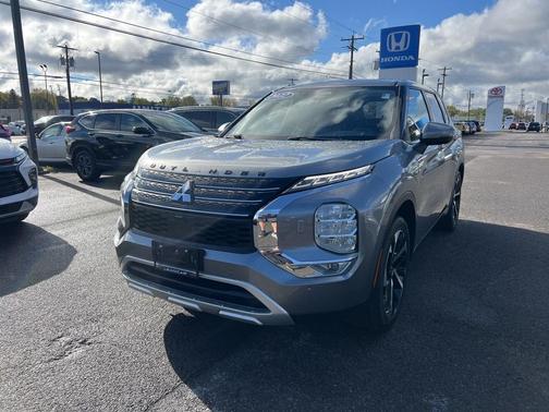 2022 Mitsubishi Outlander Black Edition