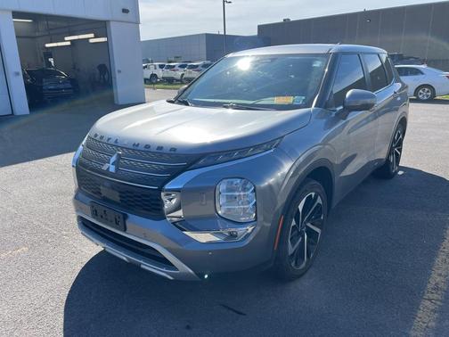 2022 Mitsubishi Outlander Black Edition