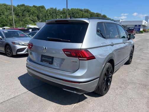 2021 Volkswagen Tiguan 2.0T Sport