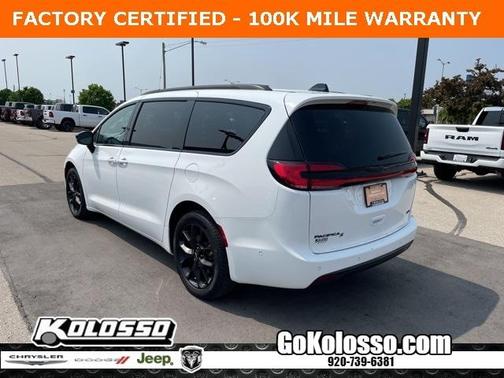 2024 Chrysler Pacifica Touring-L