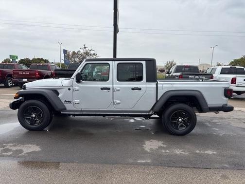 2023 Jeep Gladiator Sport