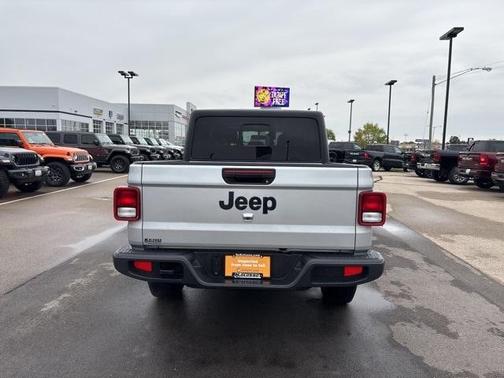 2023 Jeep Gladiator Sport