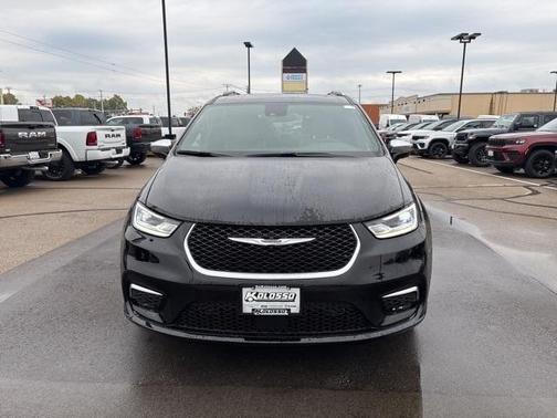 2026 Chrysler Pacifica Pinnacle