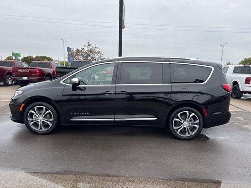 2026 Chrysler Pacifica Pinnacle