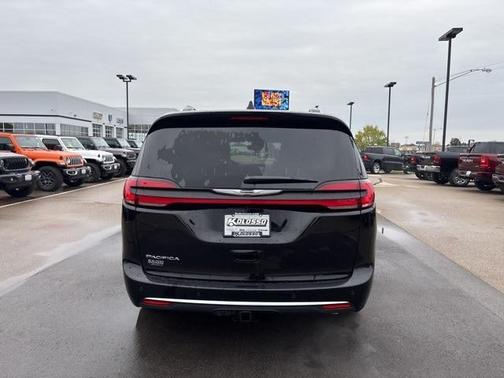 2026 Chrysler Pacifica Pinnacle