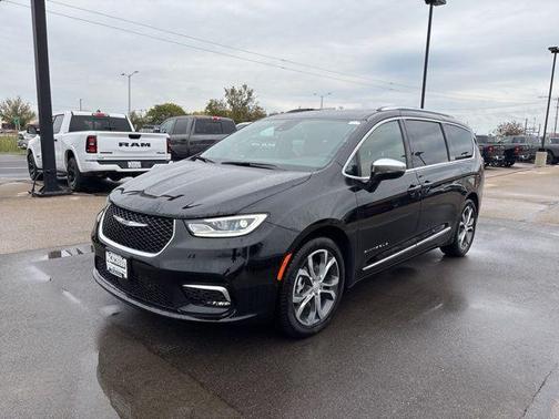 2026 Chrysler Pacifica Pinnacle