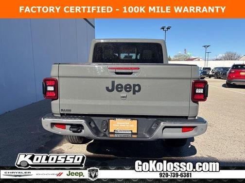 Sting Gray Clearcoat 2023 Jeep Gladiator Overland