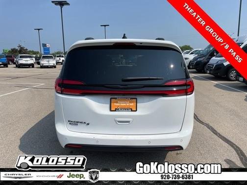2023 Chrysler Pacifica Touring-L