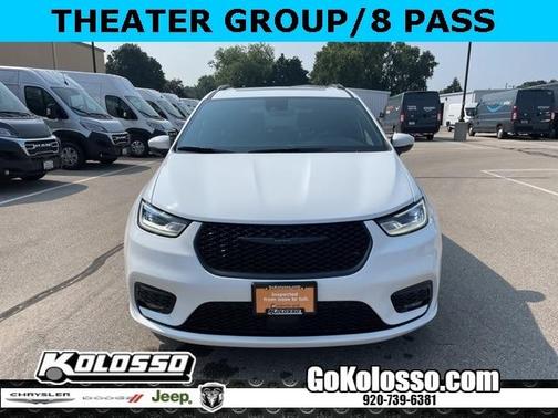 2023 Chrysler Pacifica Touring-L