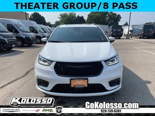 2023 Chrysler Pacifica Touring-L