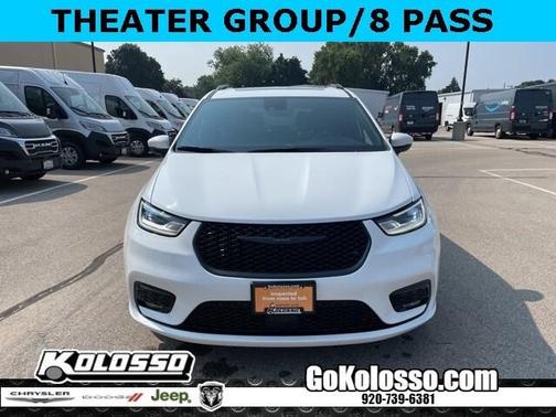 2023 Chrysler Pacifica Touring-L