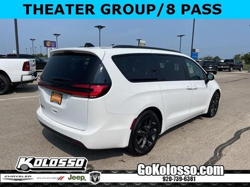 2023 Chrysler Pacifica Touring-L