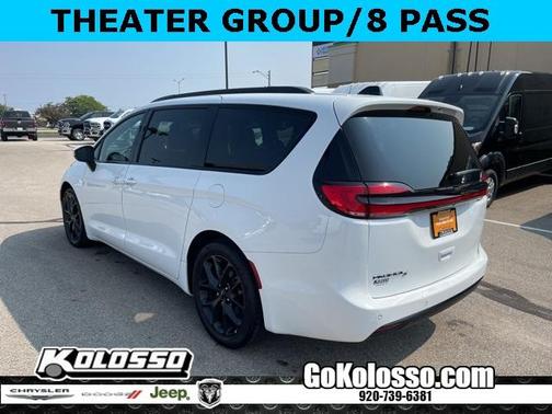 2023 Chrysler Pacifica Touring-L