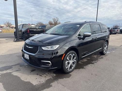 2026 Chrysler Pacifica Pinnacle