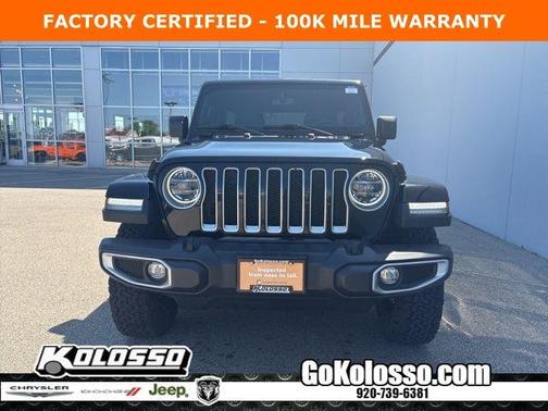 Black Clearcoat 2022 Jeep Wrangler Unlimited Sahara