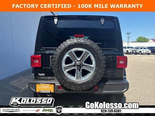 Black Clearcoat 2022 Jeep Wrangler Unlimited Sahara