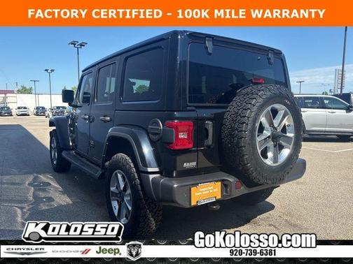 Black Clearcoat 2022 Jeep Wrangler Unlimited Sahara