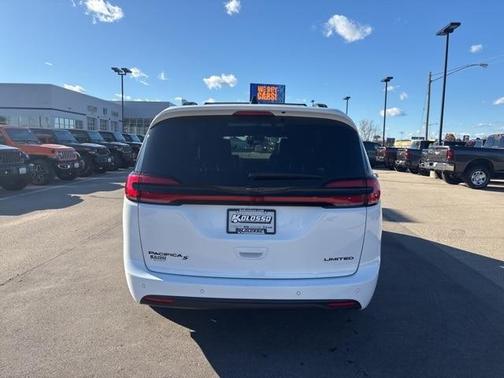 2025 Chrysler Pacifica Limited