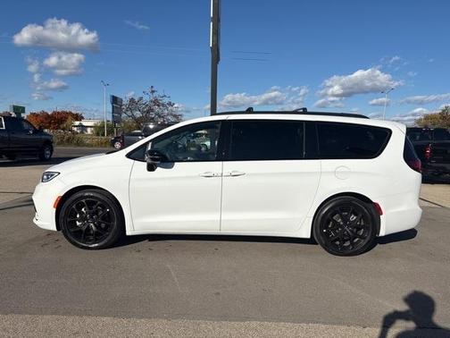 2025 Chrysler Pacifica Limited