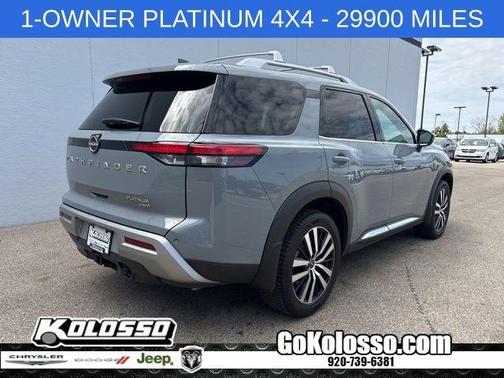 Boulder Gray Pearl 2023 Nissan Pathfinder Platinum