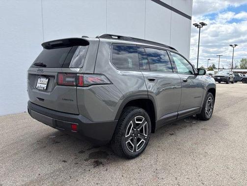 Sting Gray Clearcoat 2026 Jeep Cherokee LAREDO/LIMITED