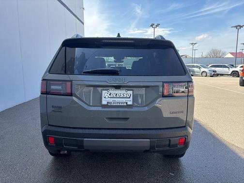 Sting Gray Clearcoat 2026 Jeep Cherokee LAREDO/LIMITED