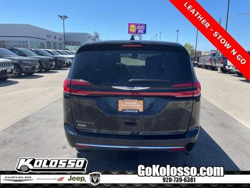 2024 Chrysler Pacifica Touring-L