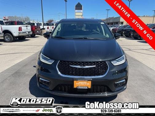 2024 Chrysler Pacifica Touring-L