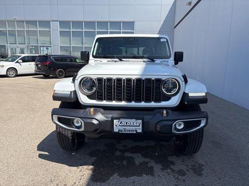 Bright White Clearcoat 2026 Jeep Gladiator 85th Anniversary Edition