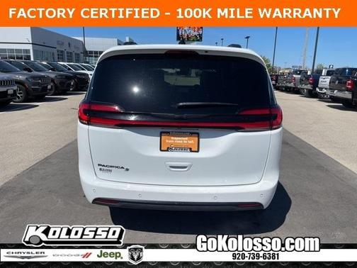 2023 Chrysler Pacifica Touring-L
