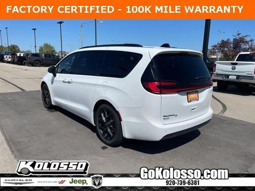 2023 Chrysler Pacifica Touring-L