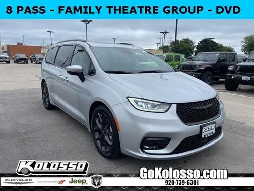 2023 Chrysler Pacifica Touring-L