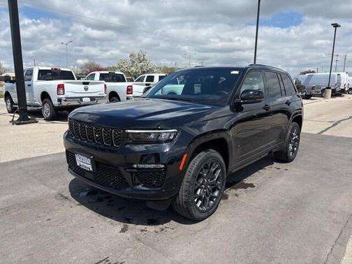 2025 Jeep Grand Cherokee Summit