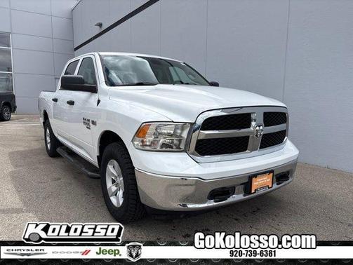Bright White Clearcoat 2022 RAM 1500 Classic SLT