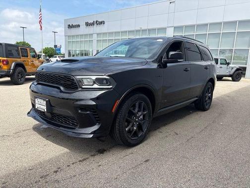 DB Black Crystal Clearcoat 2026 Dodge Durango GT Plus HEMI V8