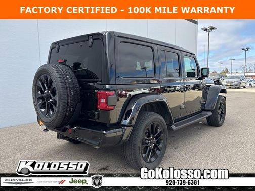 Black Clearcoat 2021 Jeep Wrangler Unlimited Sahara Altitude