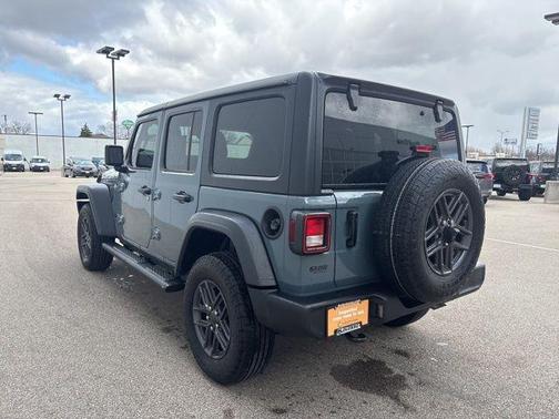 Anvil Clearcoat 2024 Jeep Wrangler Sport