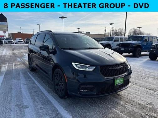 2022 Chrysler Pacifica Touring-L