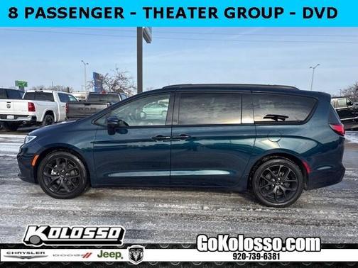 2022 Chrysler Pacifica Touring-L