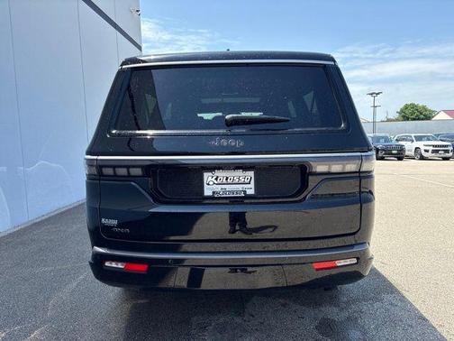 Gloss Black 2026 Jeep Grand Wagoneer L