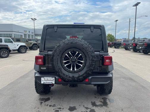 Black Clearcoat 2025 Jeep Wrangler Sport