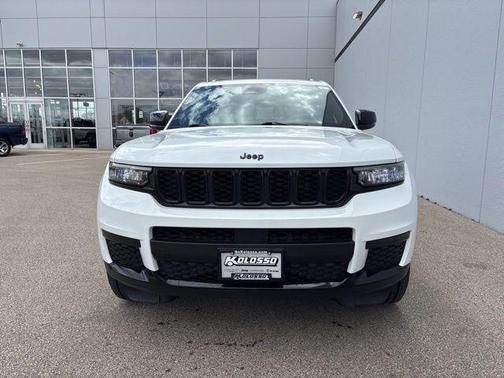 Bright White Clearcoat 2025 Jeep Grand Cherokee L Laredo