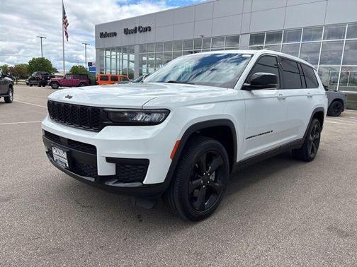 Bright White Clearcoat 2025 Jeep Grand Cherokee L Laredo